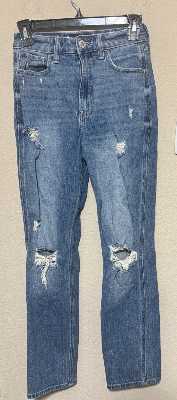 Hollister Ultra High Rise Mom jeans distressed torn knees size 00R/24 stretch